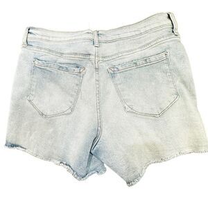 KENSIE Jeans Vintage Luxe High Rise Shorts Light Wash Blue Denim Jean Shorts w/P